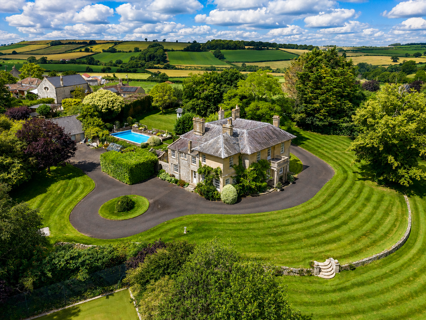 Grade II* listed country house in Somerset, a Cheshire Smart Homes case study